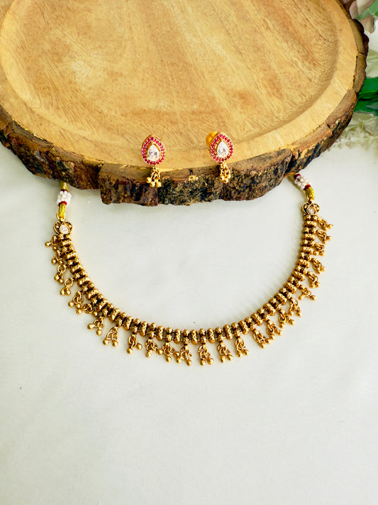 Sleek Kundan Ghungroo Necklace Set