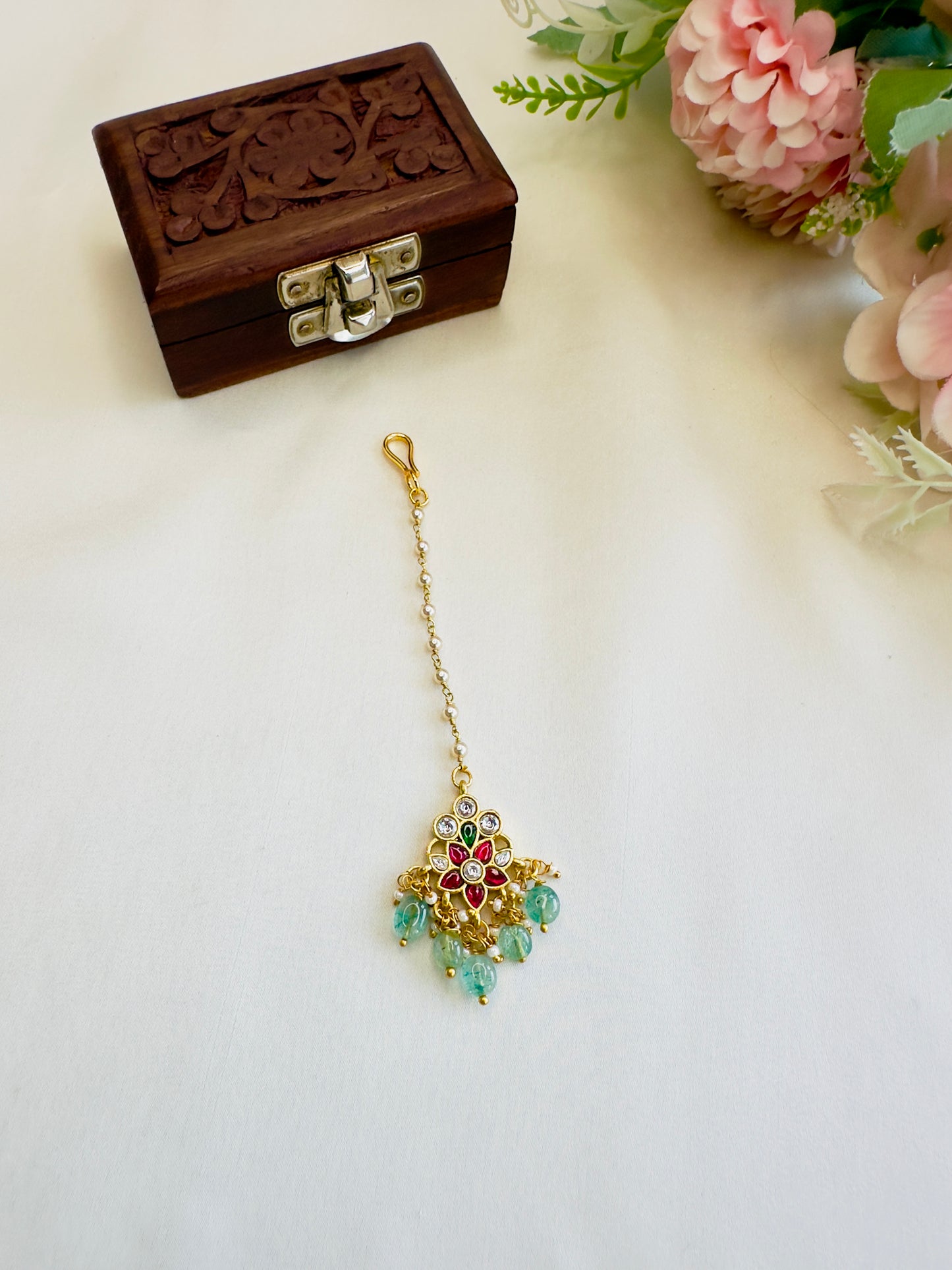 Flower Design Jadau Mangtika