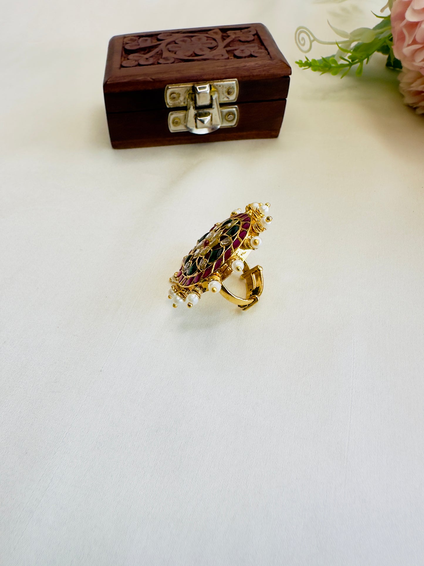Jadau Mid size Ring