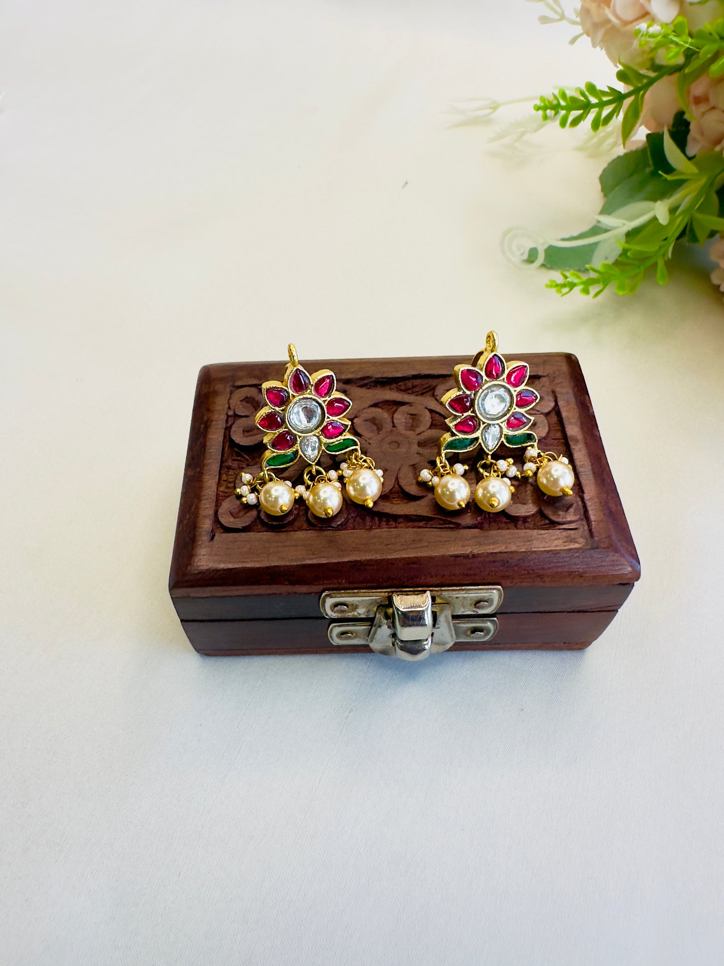 Jadau Multicolor Flower Design Bugadi