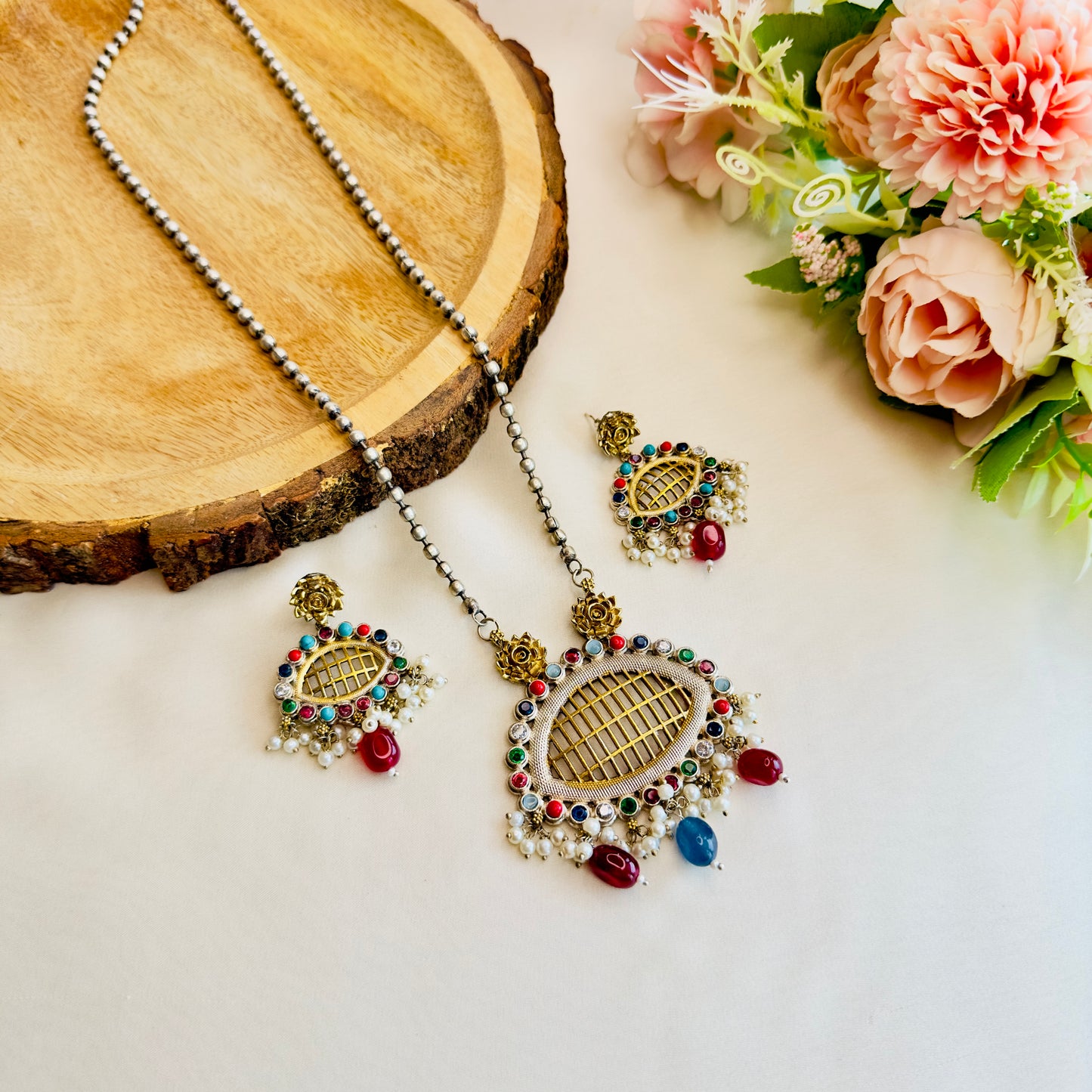 Beautiful Delicate Silver Long Chain Pendant set