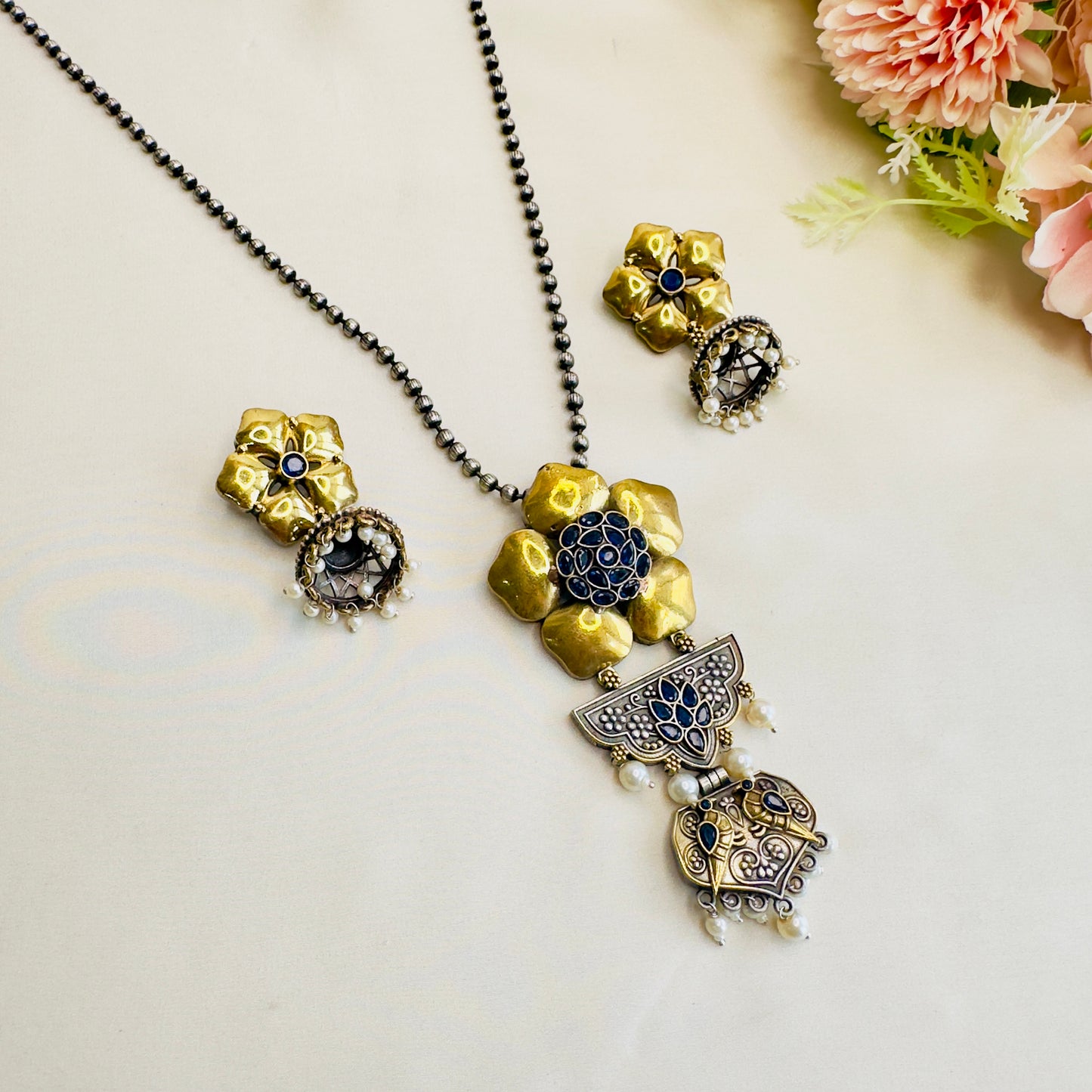 Flower Design Silver Pendant Earrings Set