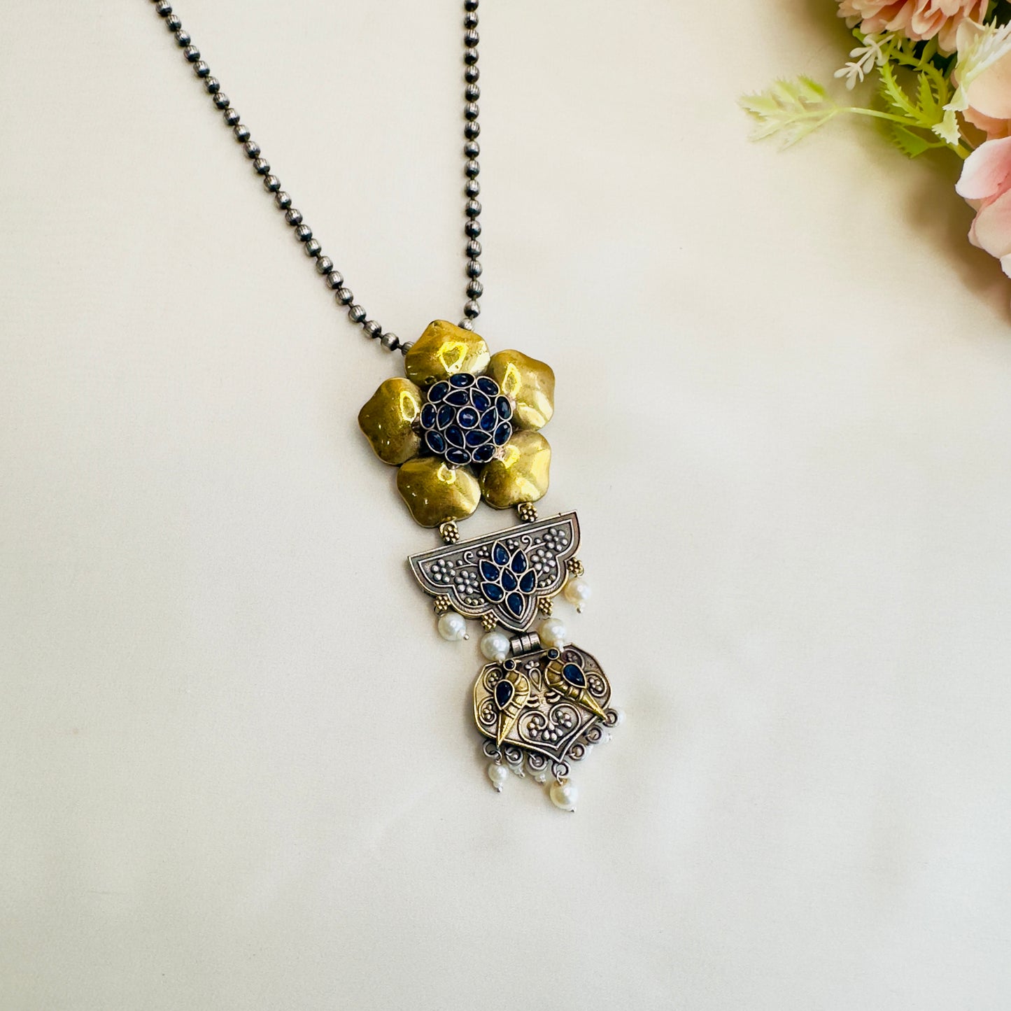 Flower Design Silver Pendant Earrings Set