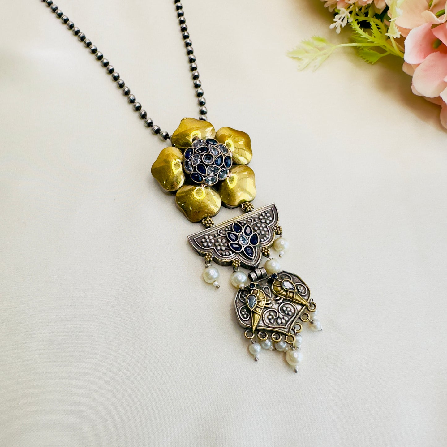 Flower Design Silver Pendant Earrings Set