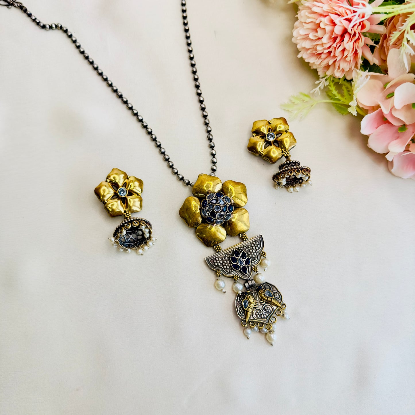 Flower Design Silver Pendant Earrings Set