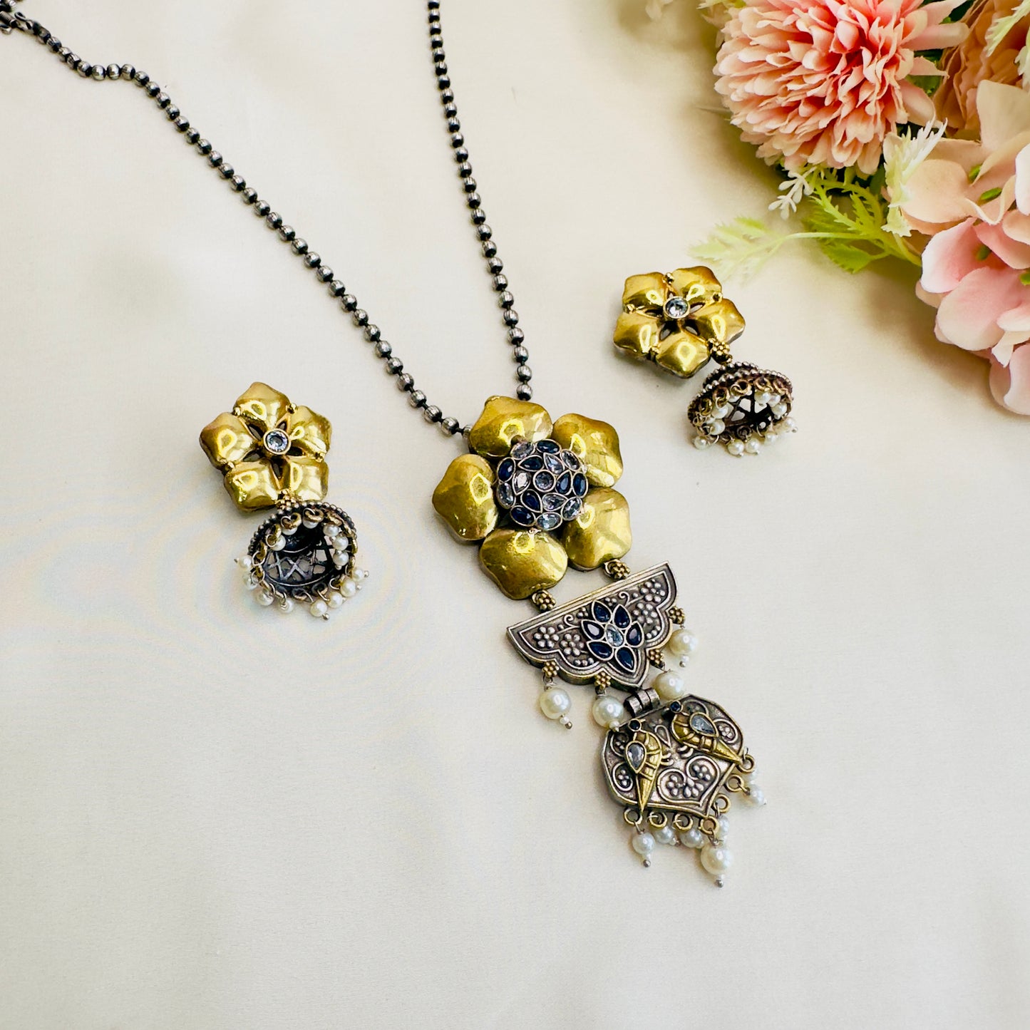 Flower Design Silver Pendant Earrings Set