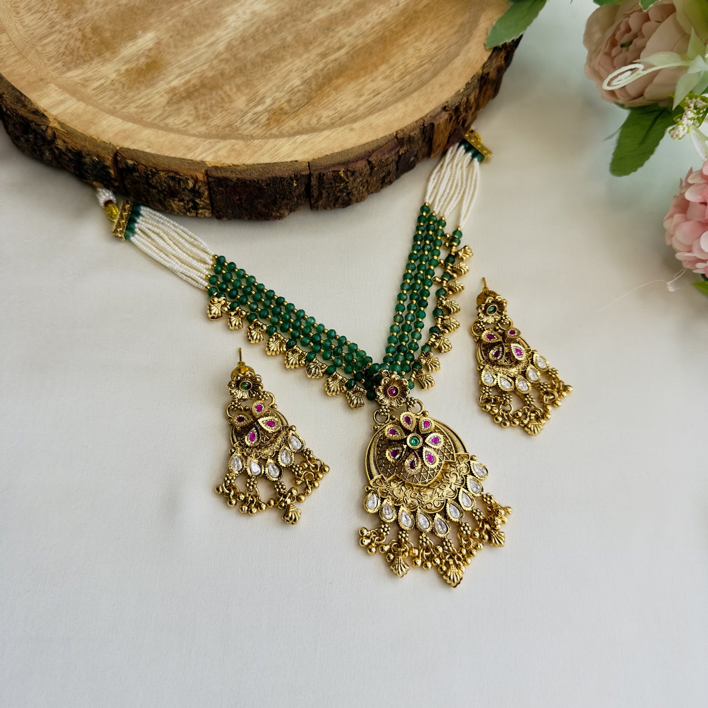 V Pattern Rajwadi Necklace Set