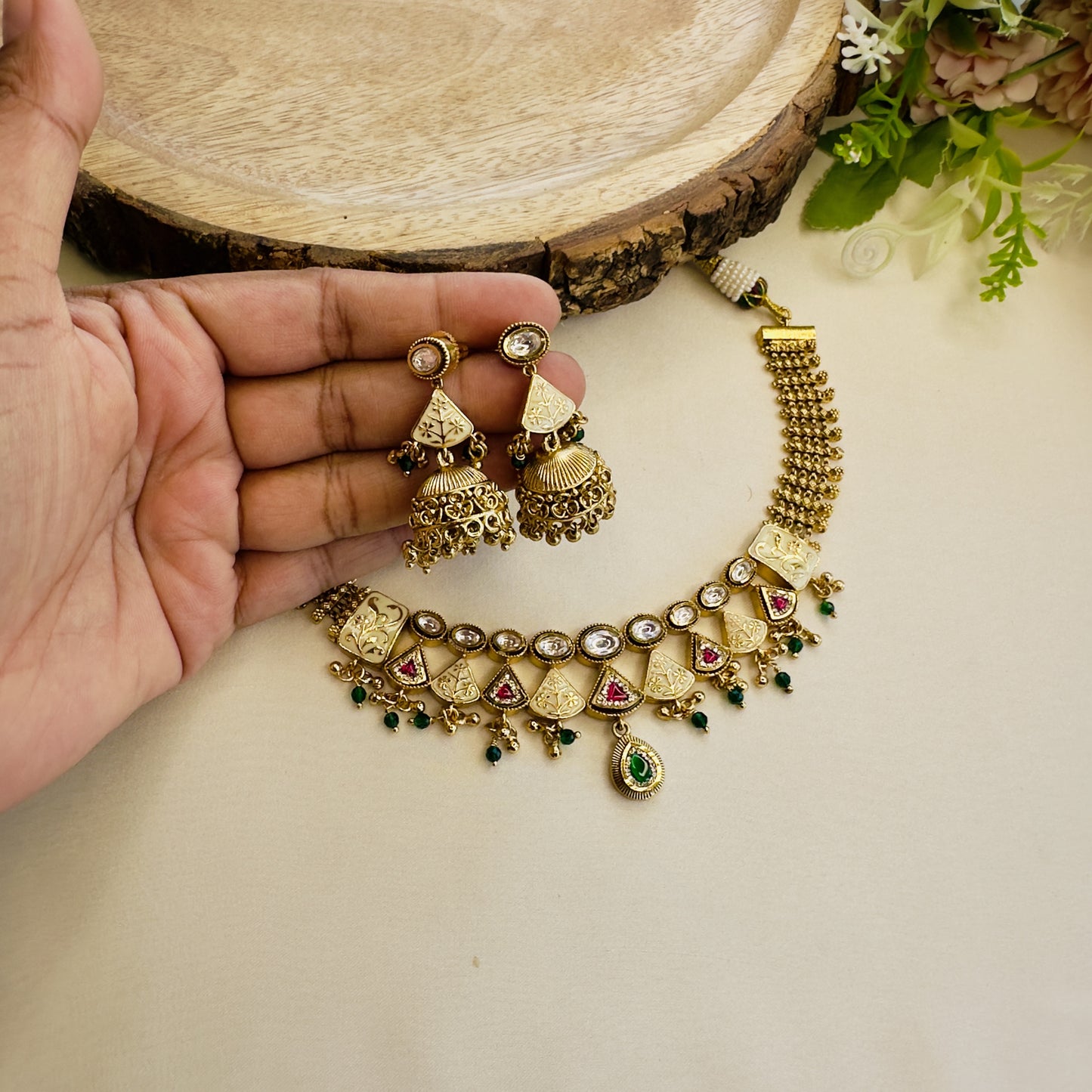 Kundan Meena Sleek Necklace Set