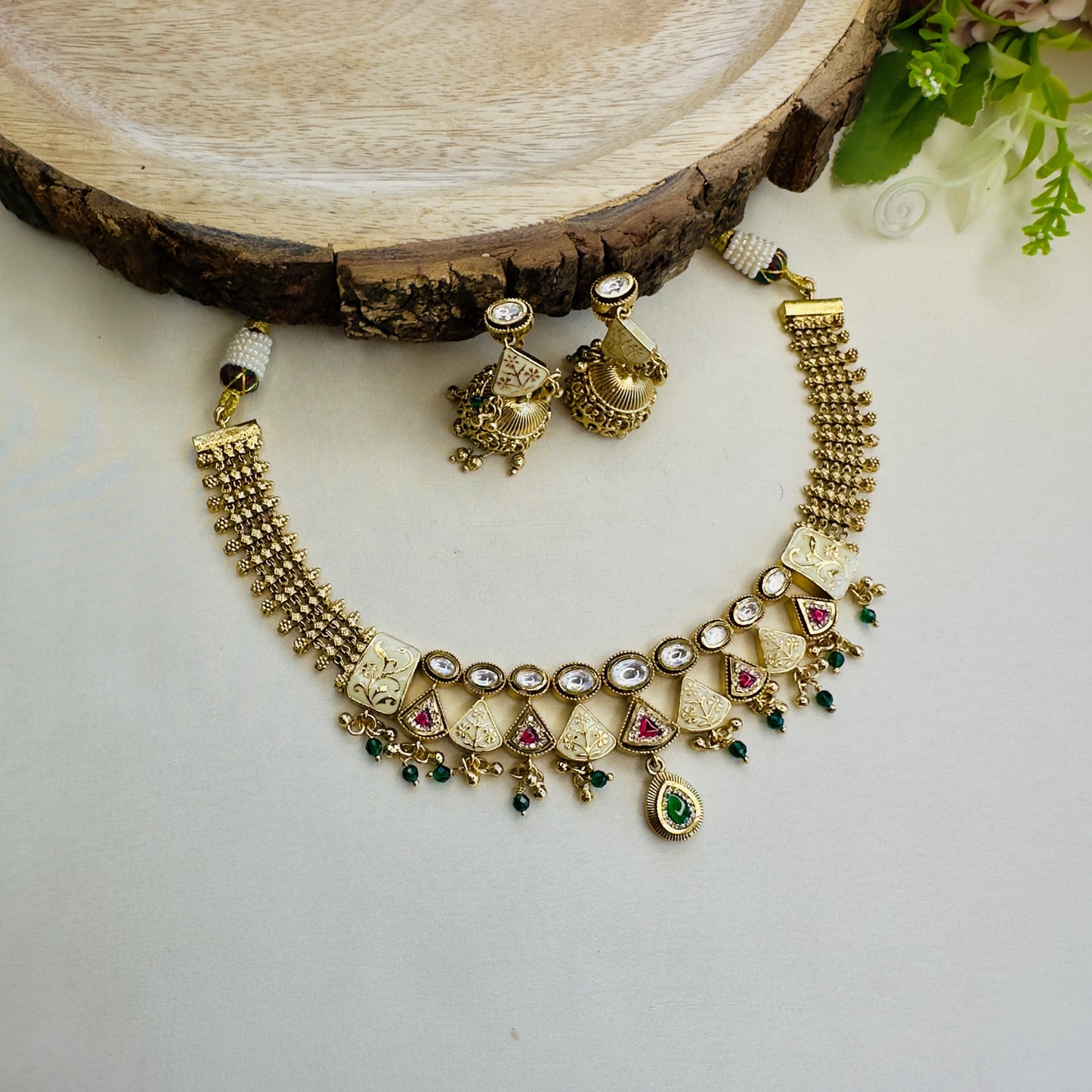 Kundan Meena Sleek Necklace Set