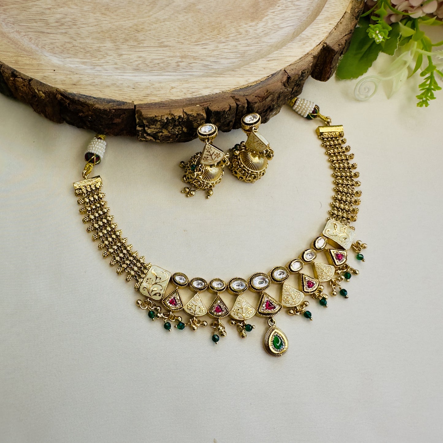 Kundan Meena Sleek Necklace Set