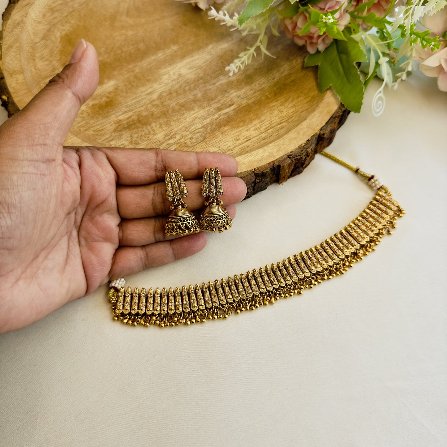 Golden Choker With Jhumki Earrings