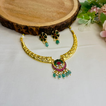 Green Jadau Flower Design Necklace Set