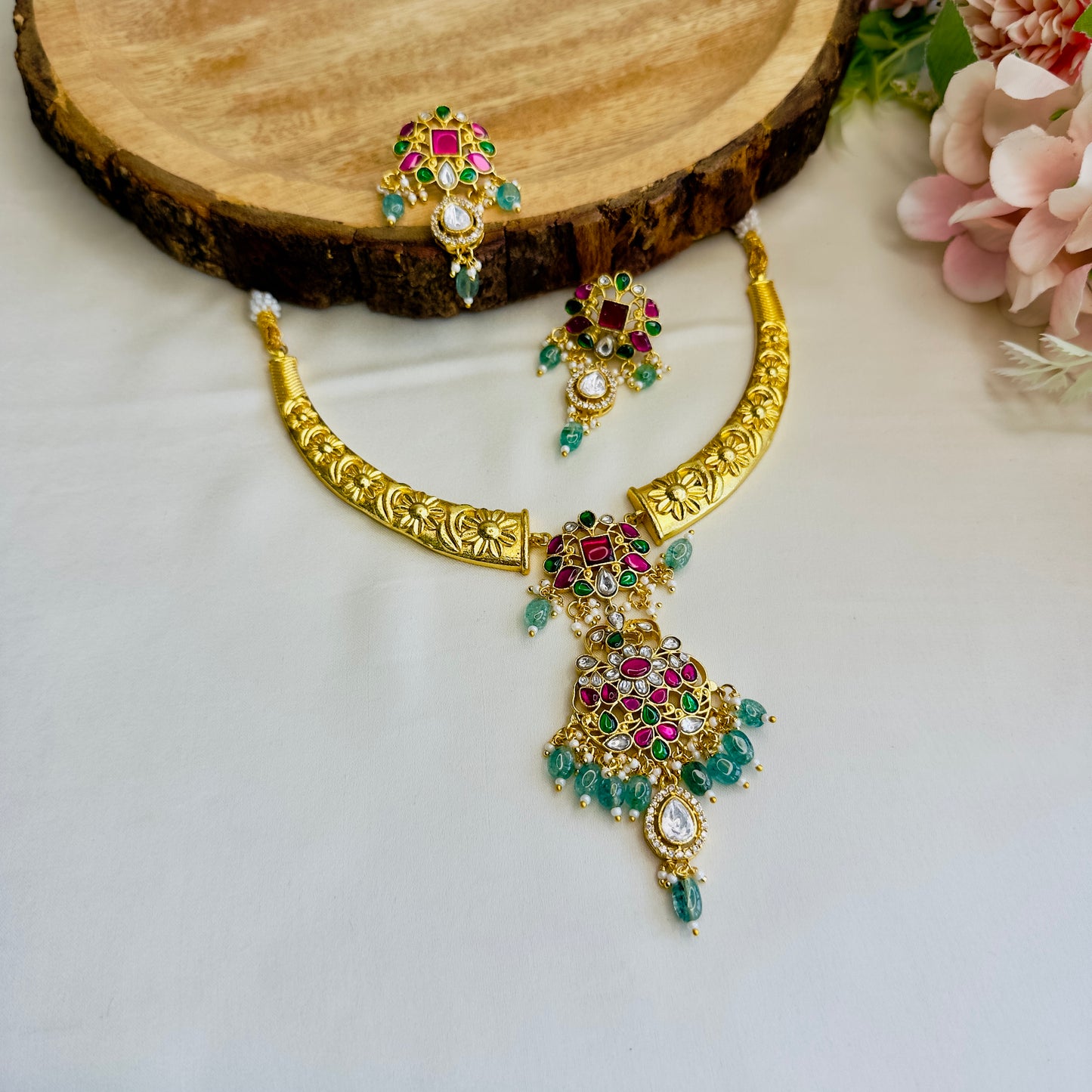 Jadau Pendant Hasli Set
