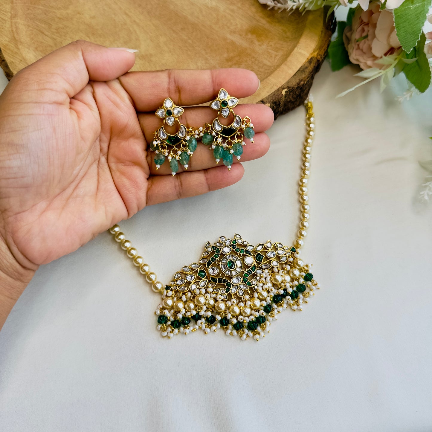 Swarovski Pearls Jadau Green Pendant Choker Set