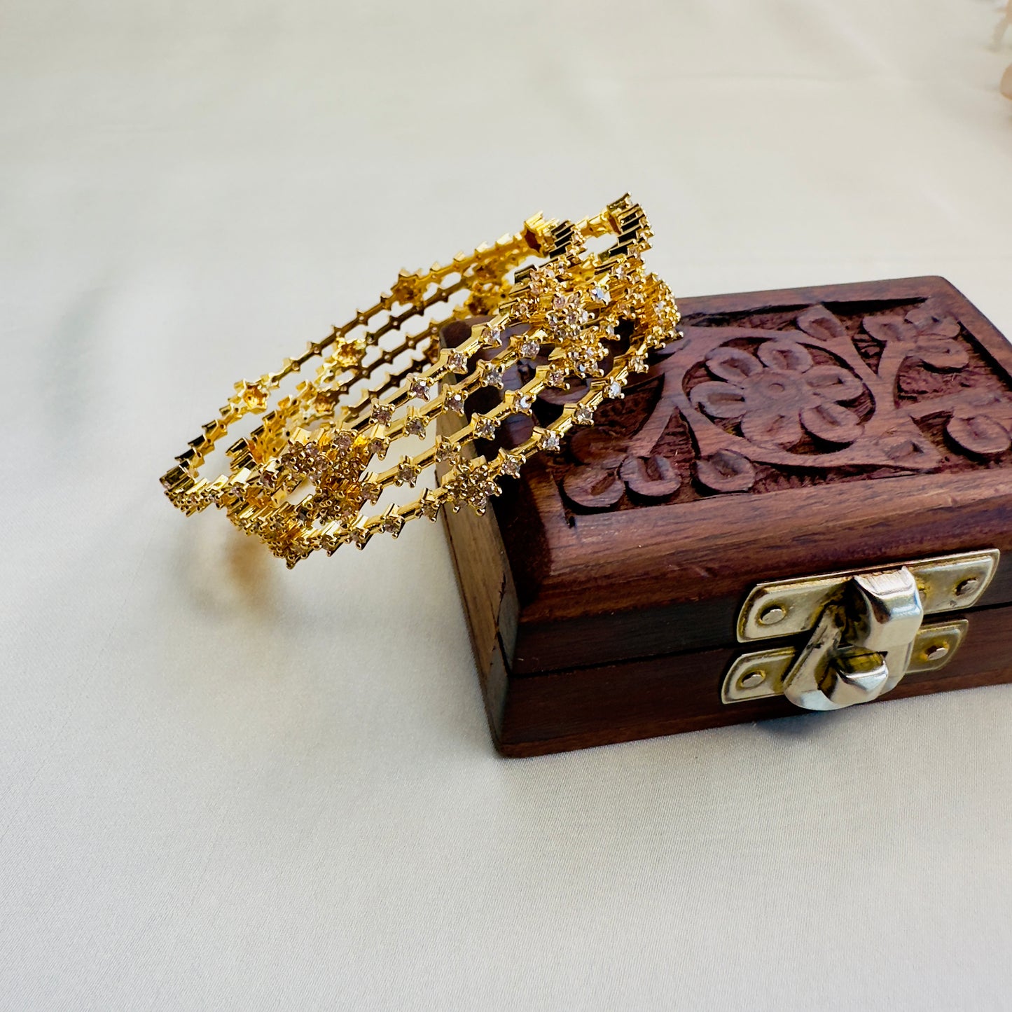 4 AD Bangles Set