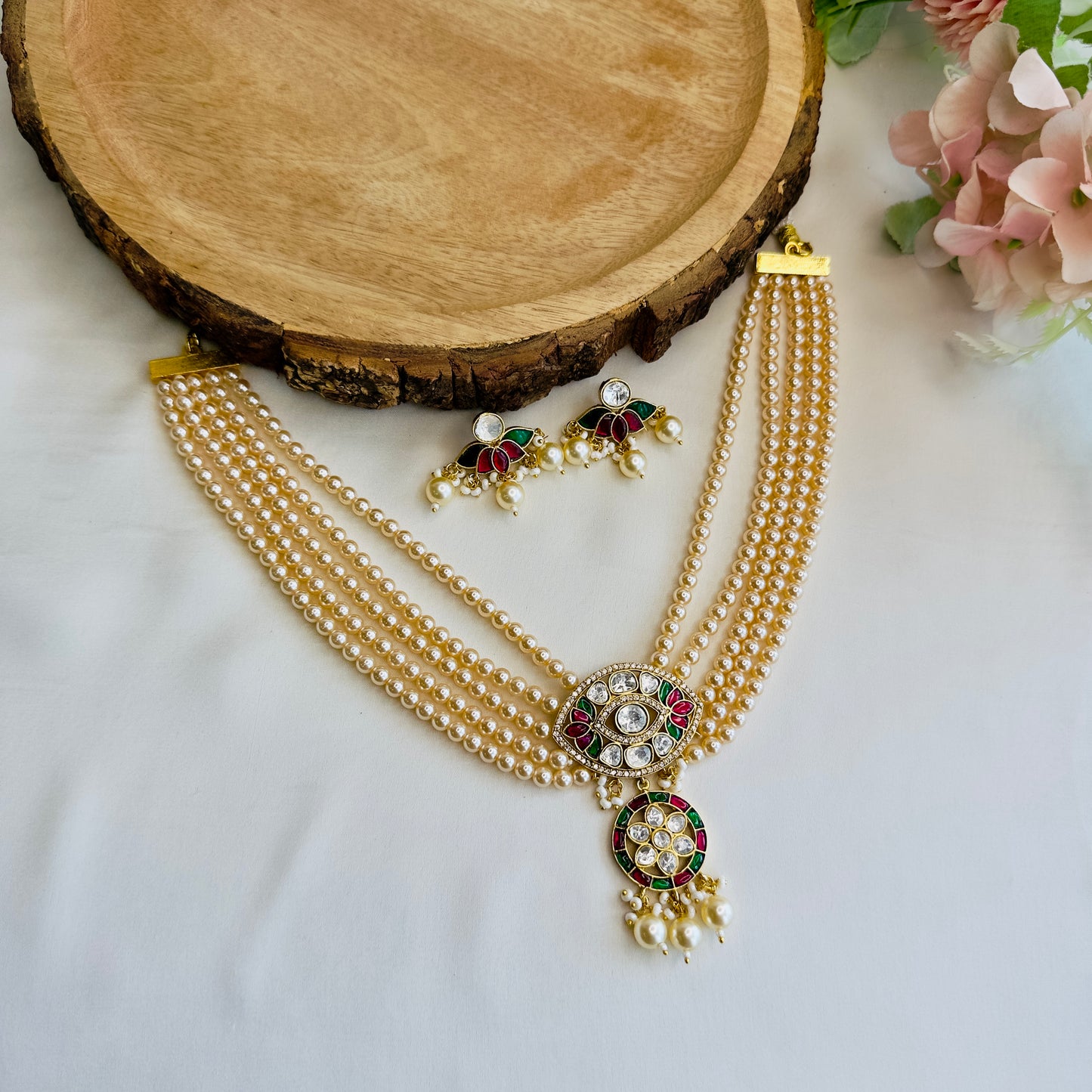 Four Layer Pearl Mala with Jadau Pendant Set