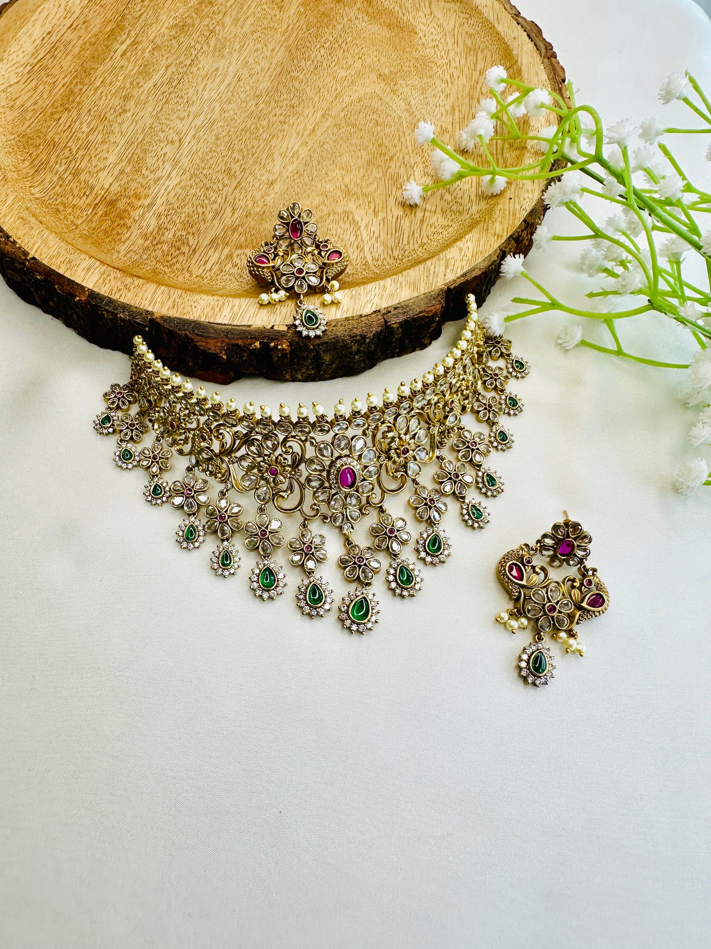 Antique Gold Polish AD Stone Choker Set