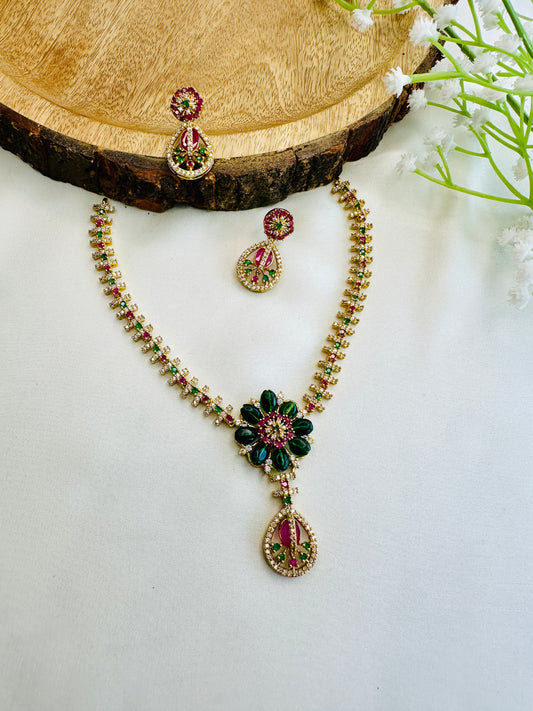 Green Flower Pendant Necklace Set