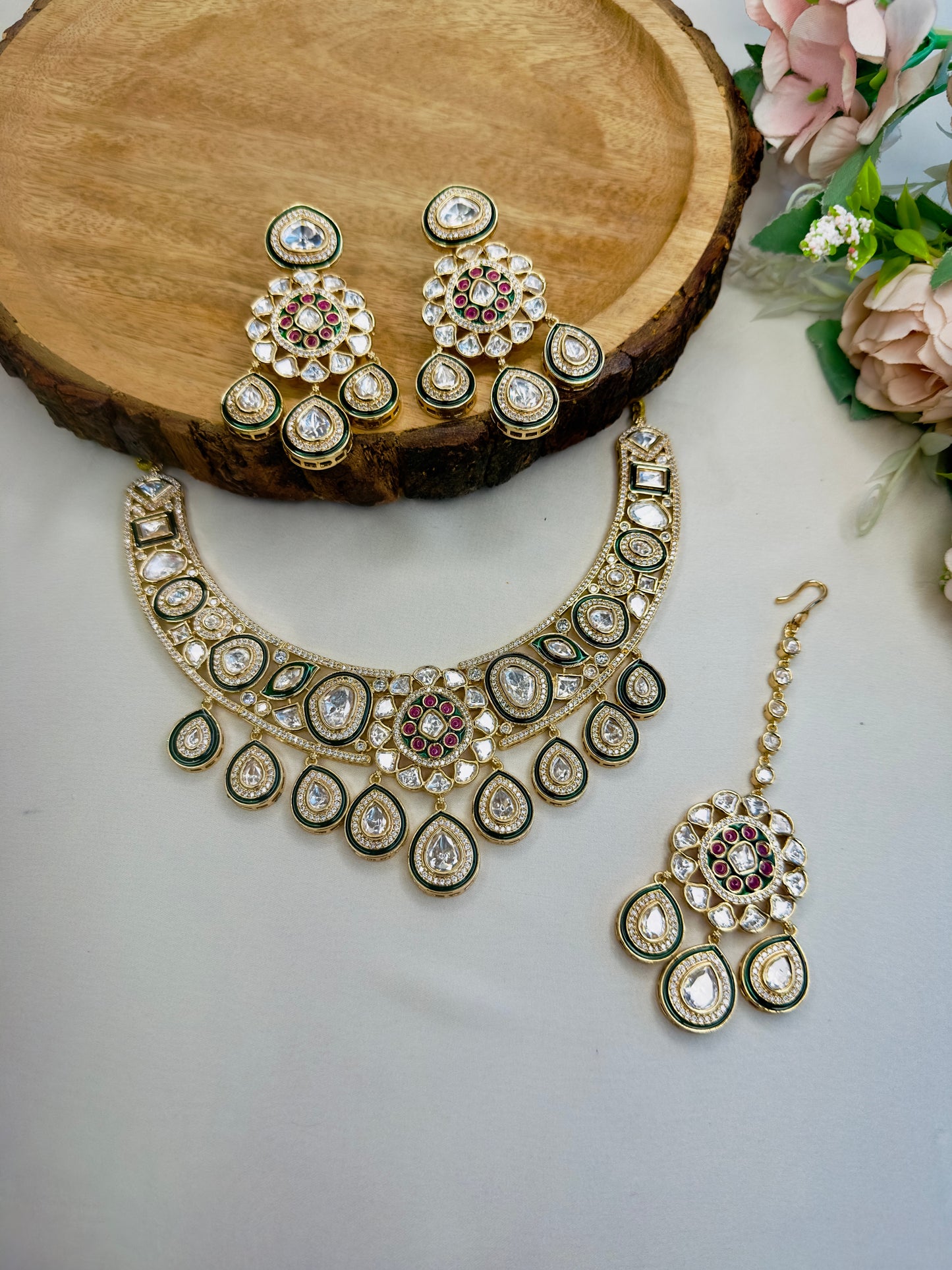 Beautiful Moissanite set with Mangtika