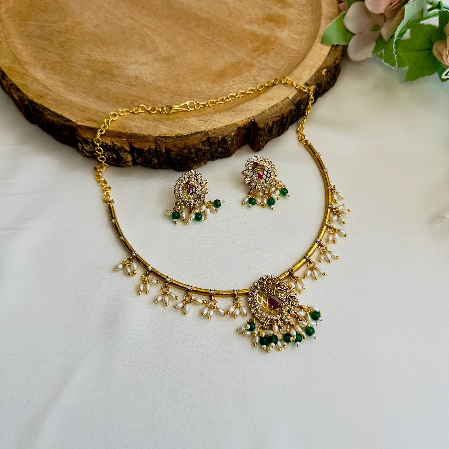 Peacock Design AD Pearl Hasli Set