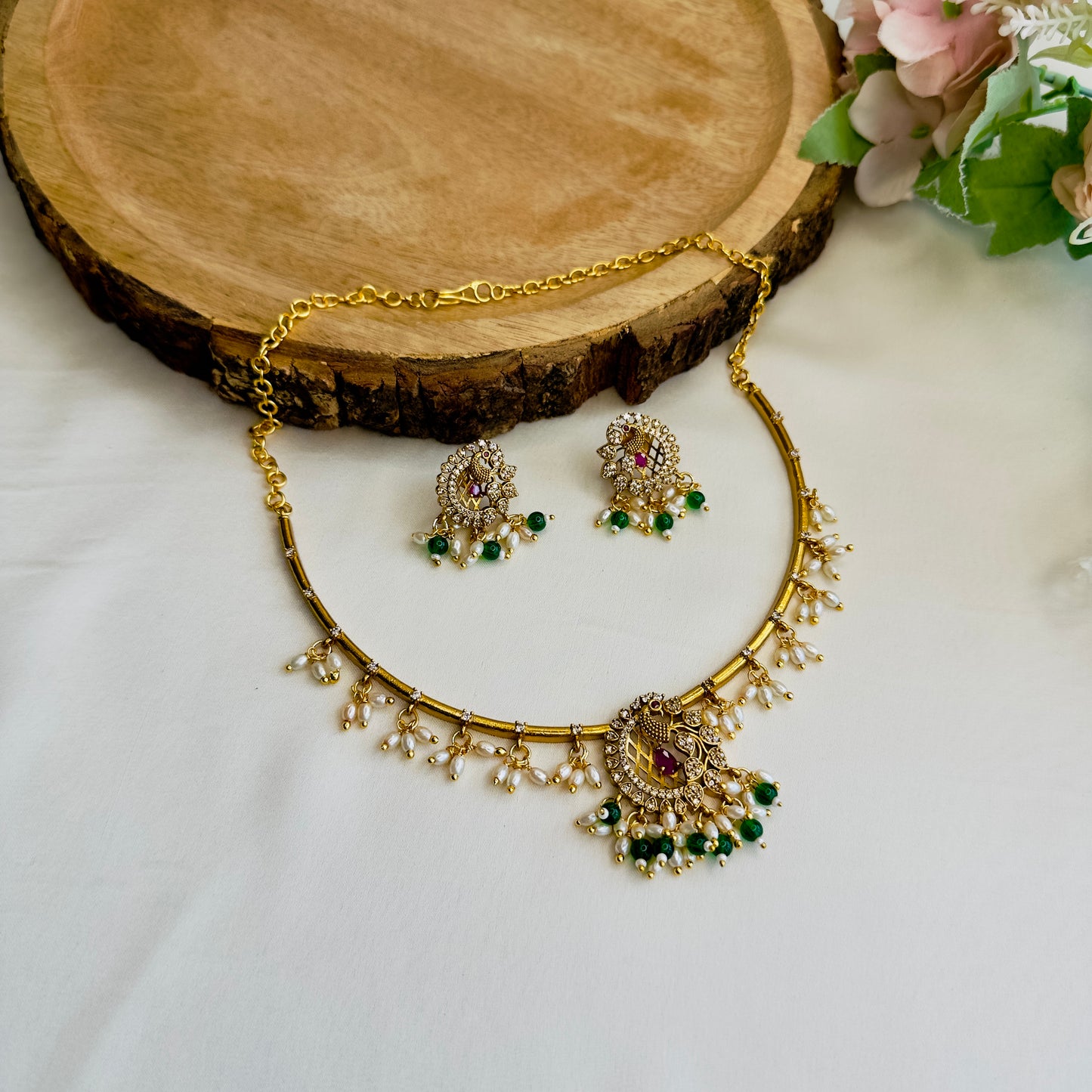 Peacock Design AD Pearl Hasli Set