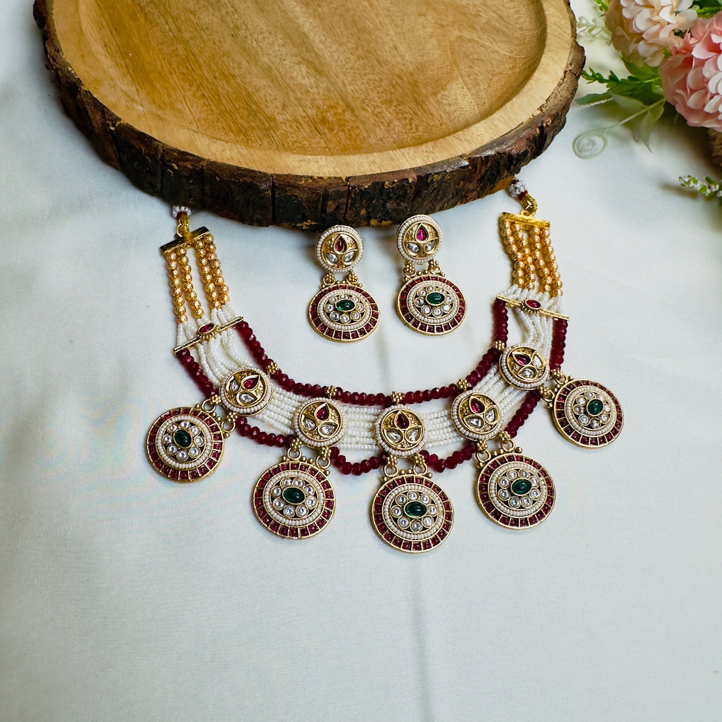 Five Round Pendant Rajwadi Necklace Set