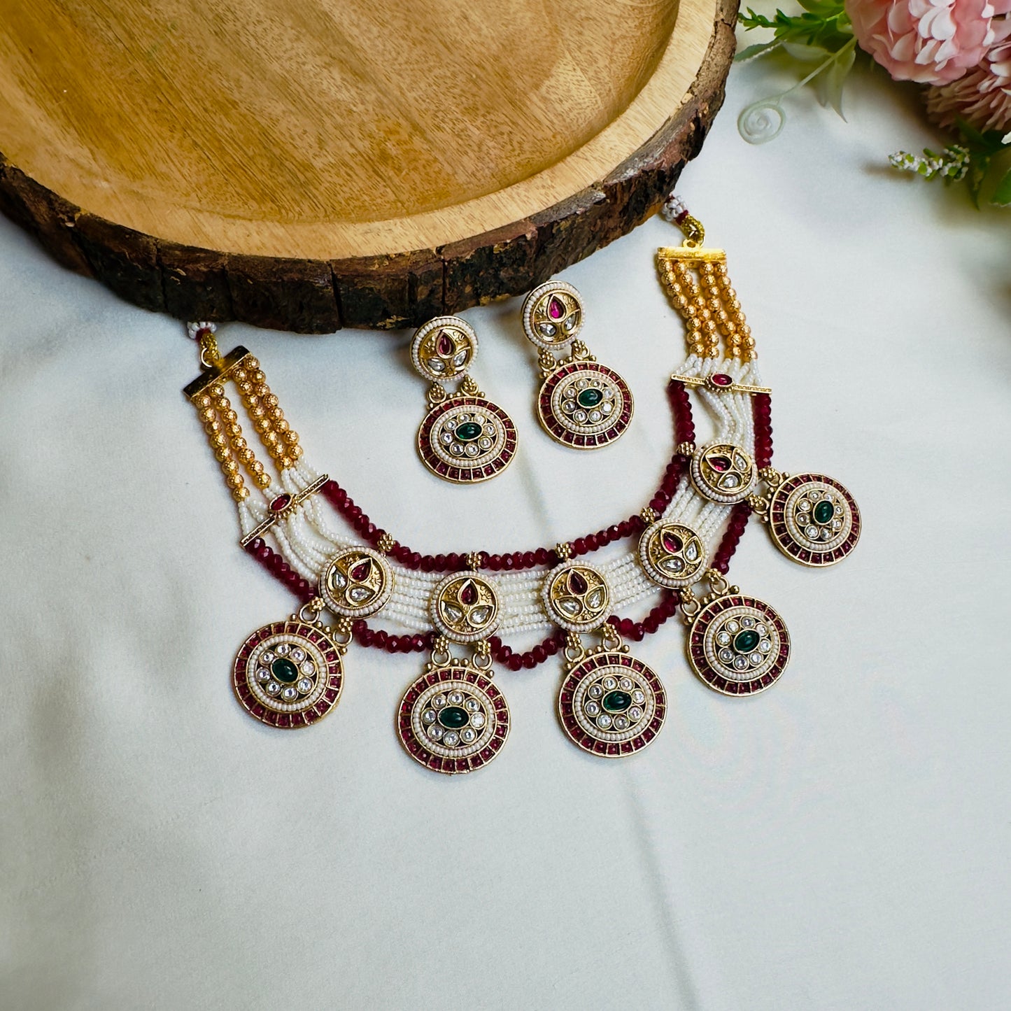 Five Round Pendant Rajwadi Necklace Set