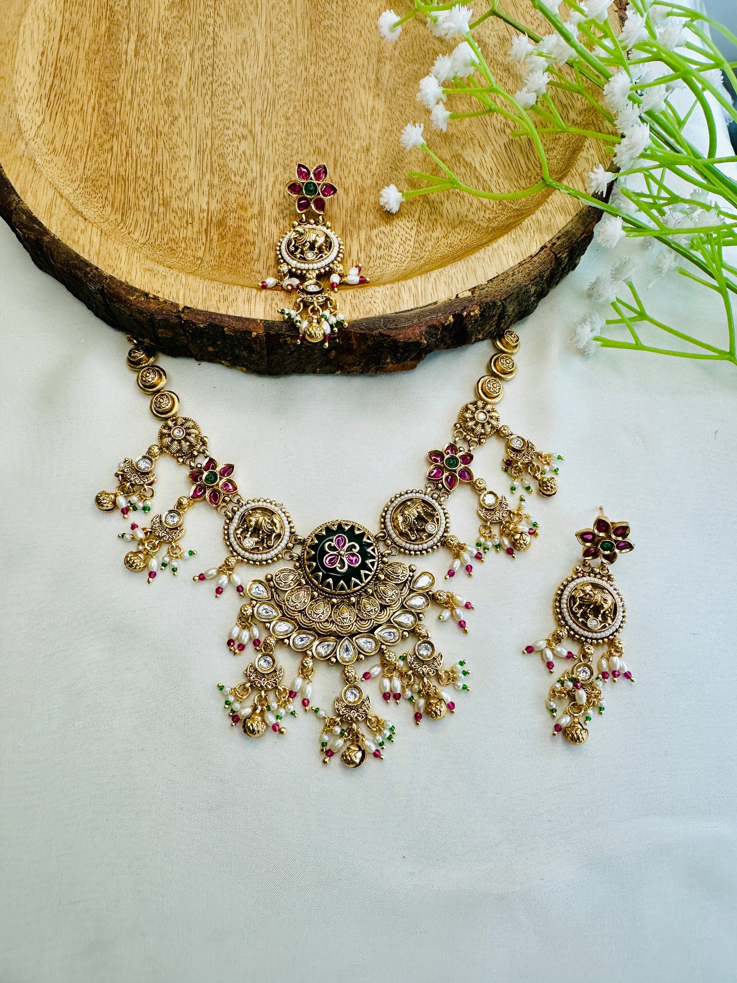 Heritage Short Necklace
