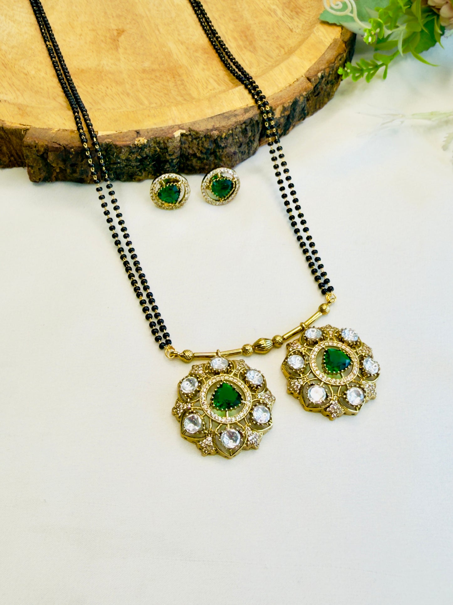 Green Round Pendant Magalsutra Set