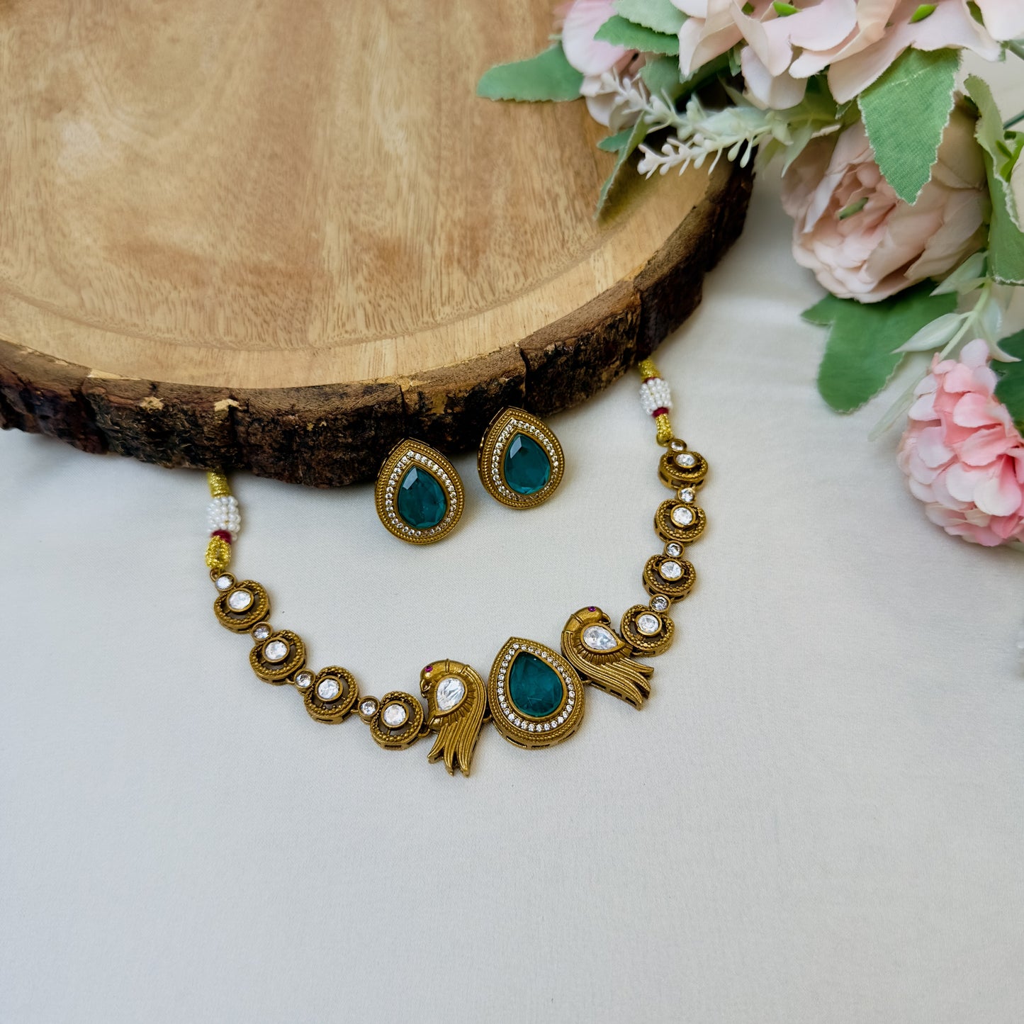 Bird Motif Doublet Short Necklace Set
