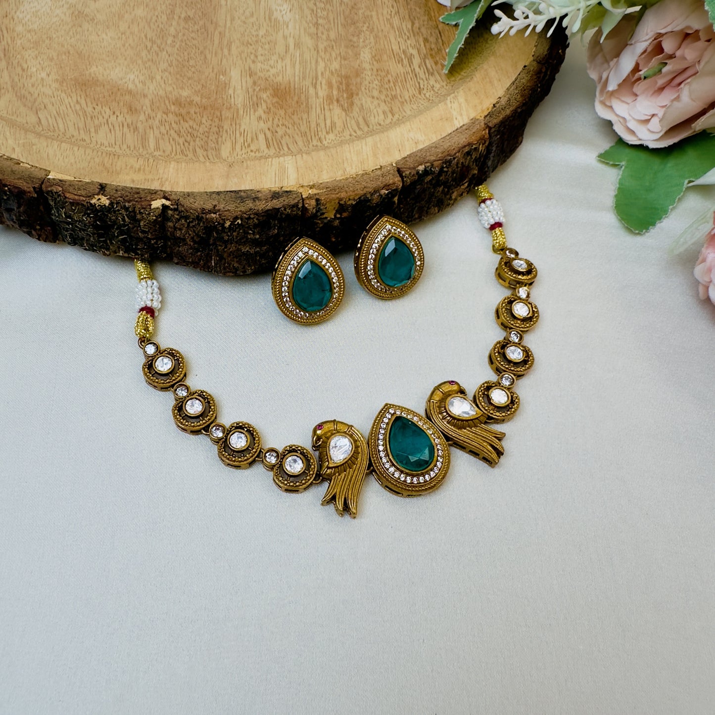 Bird Motif Doublet Short Necklace Set