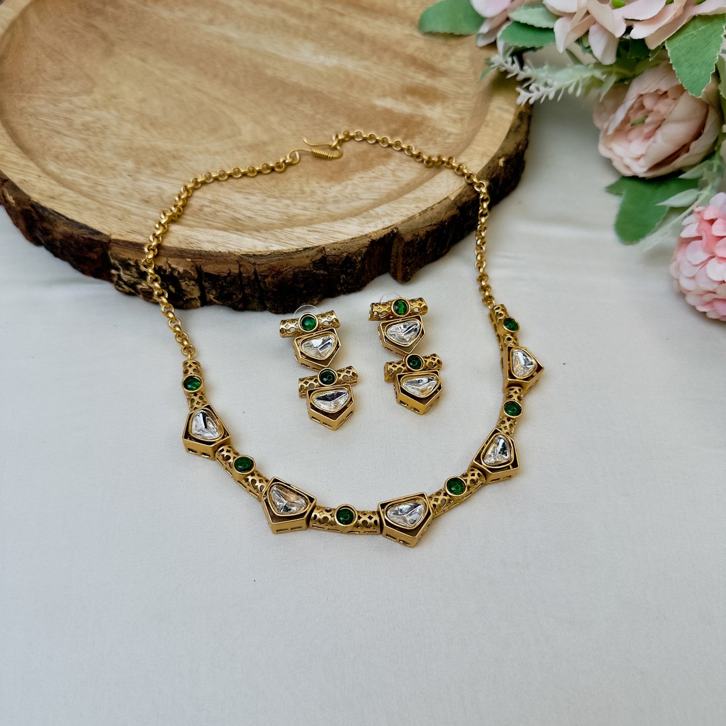 Uncut Kundan Hasli set