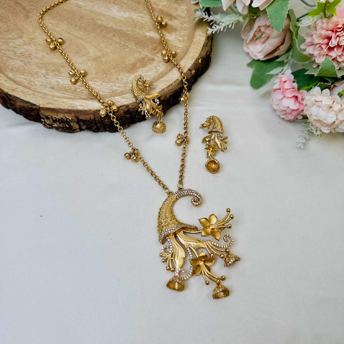 AD work Designer Pendant Necklace Set