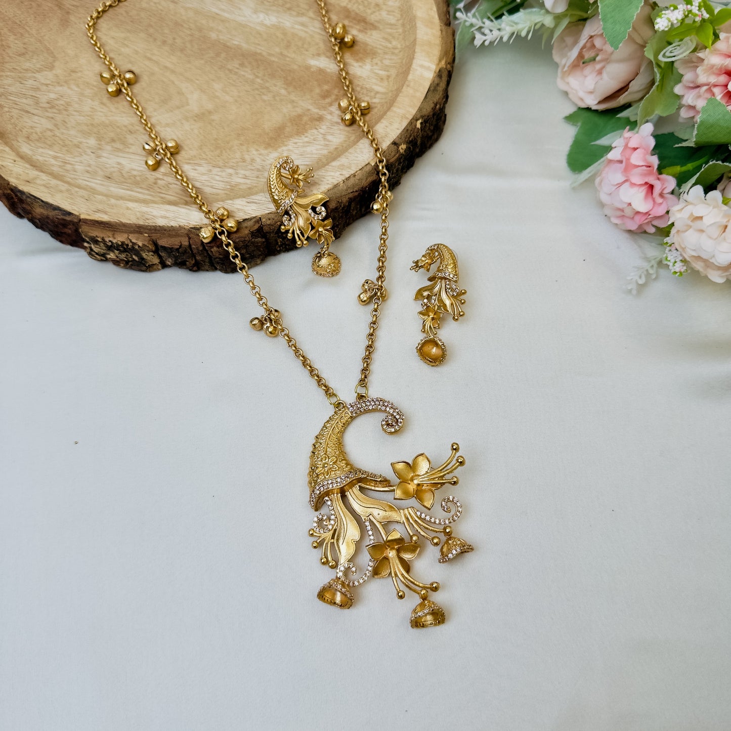 AD work Designer Pendant Necklace Set