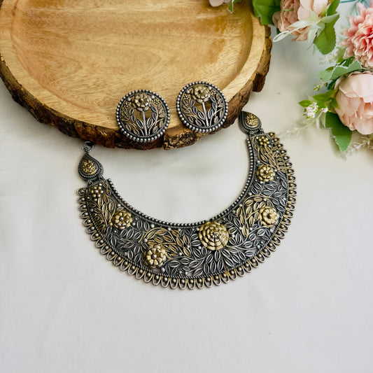 Dual Tone Silver Replica Hasli with Stud Earrings