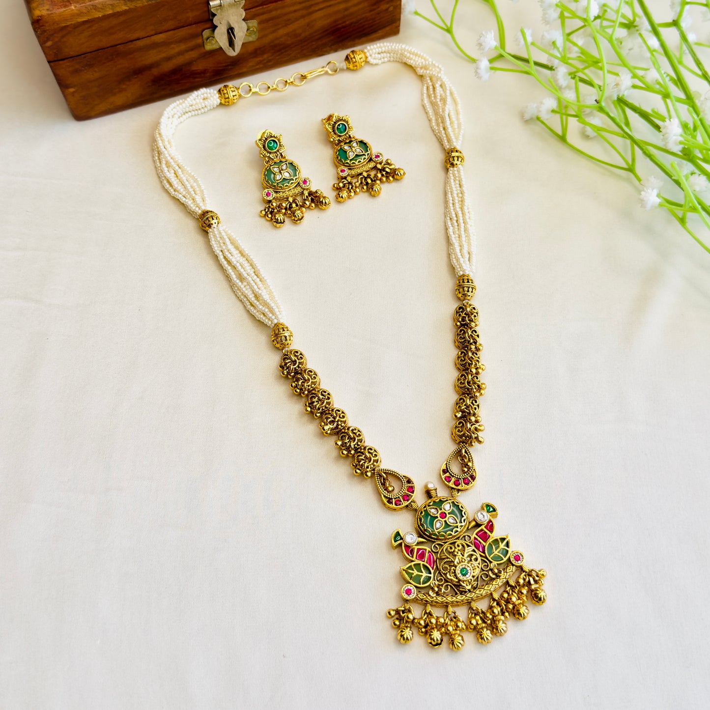 Beautiful Pachi Necklace Set