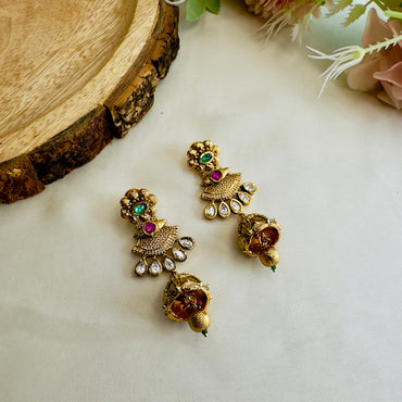 Sleek Rajwadi Kundan Jhumki Earrings