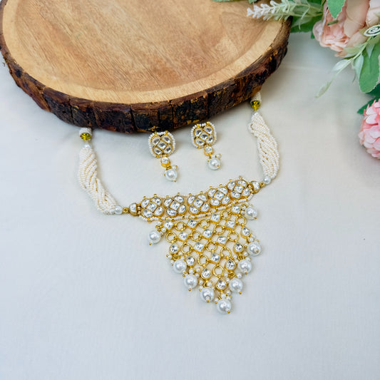 Pachi Kundan Choker Set