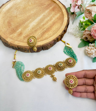 Five Pendant Golden Polish Choker Set