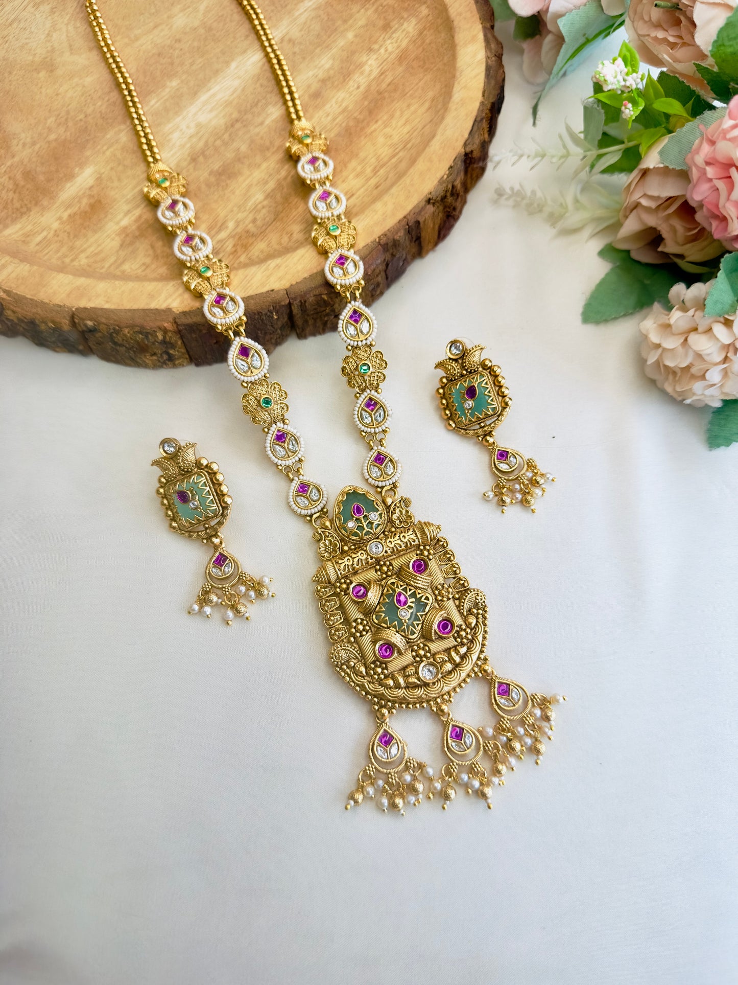 Heritage Log Necklace Set 2