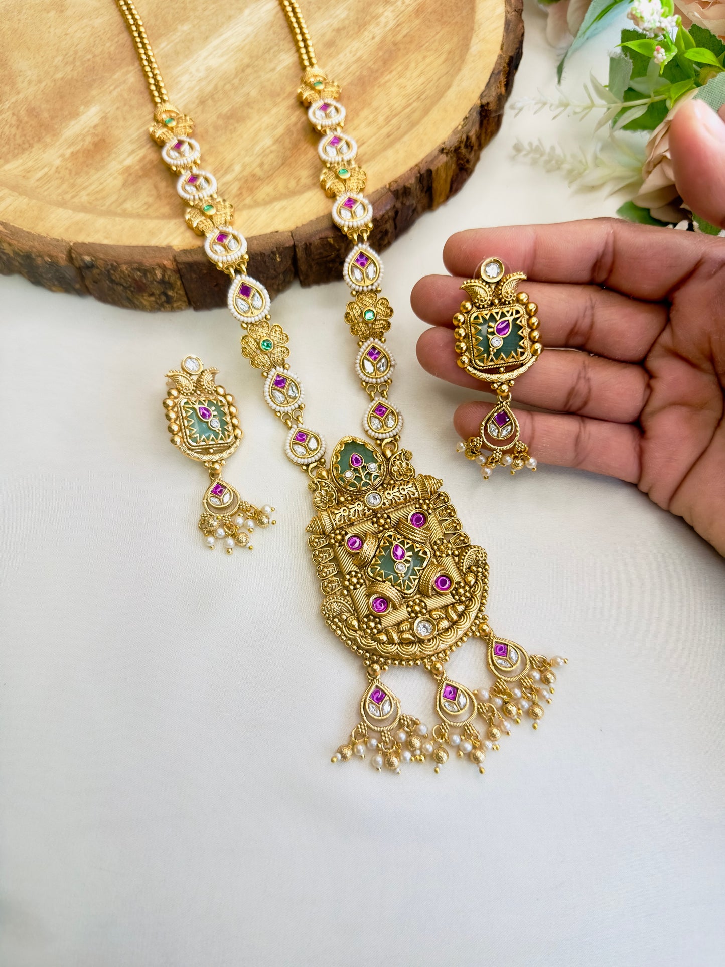 Heritage Log Necklace Set 2