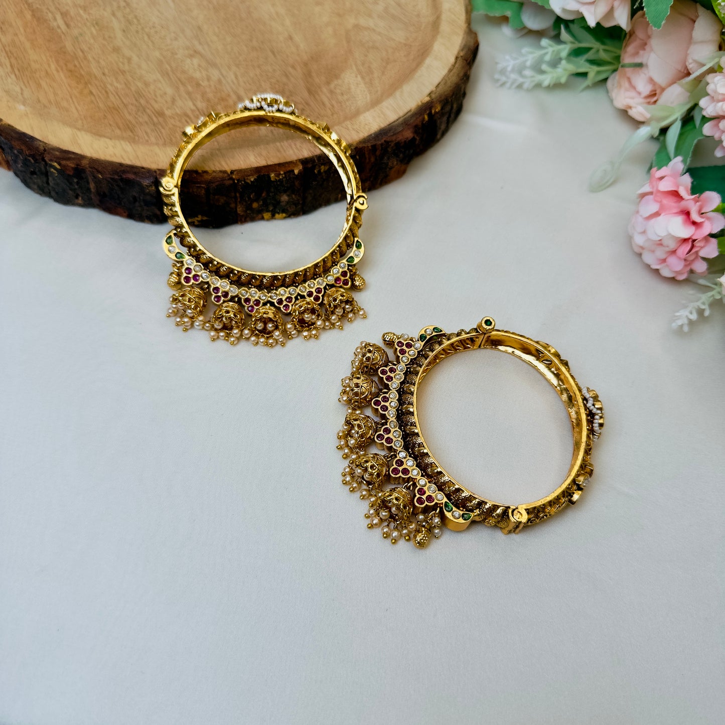 Five Jhumki Rajwadi Bangles set