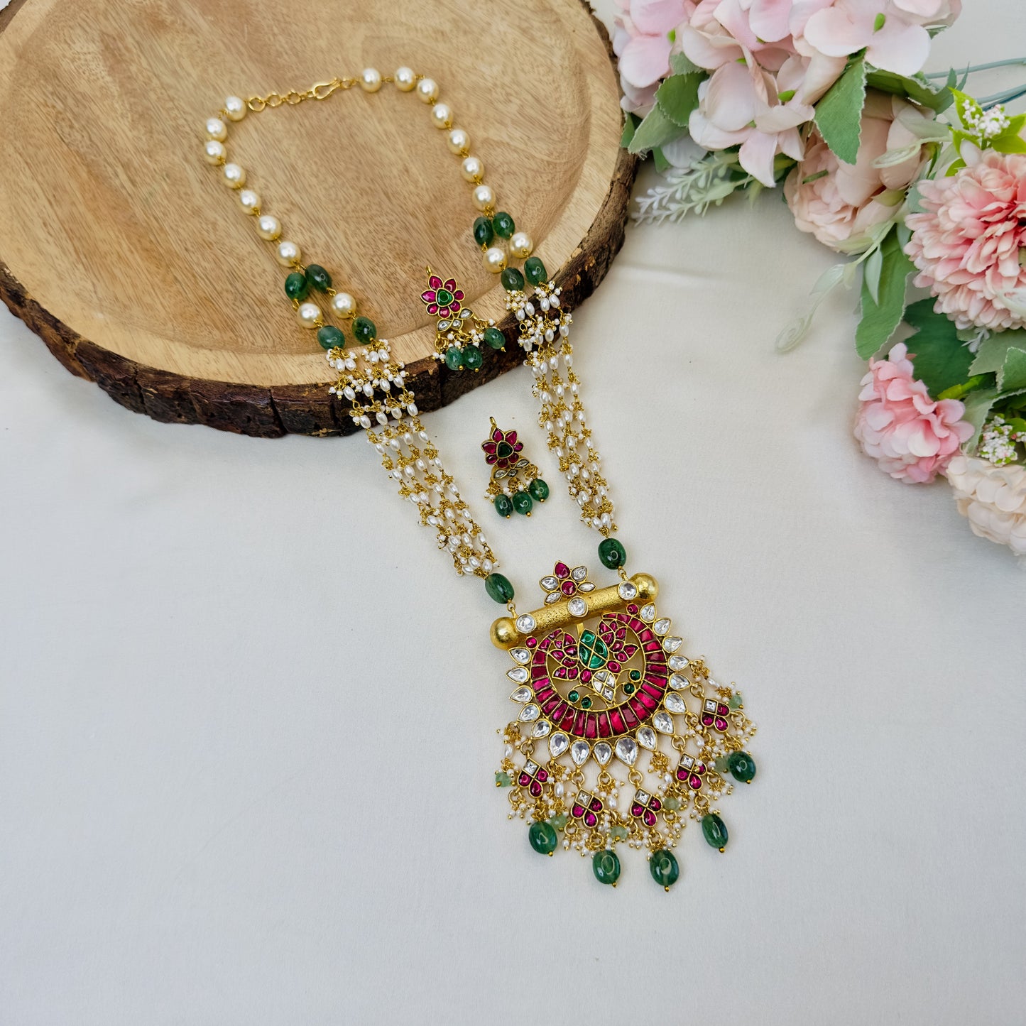 Jadau Mid Length Necklace Set