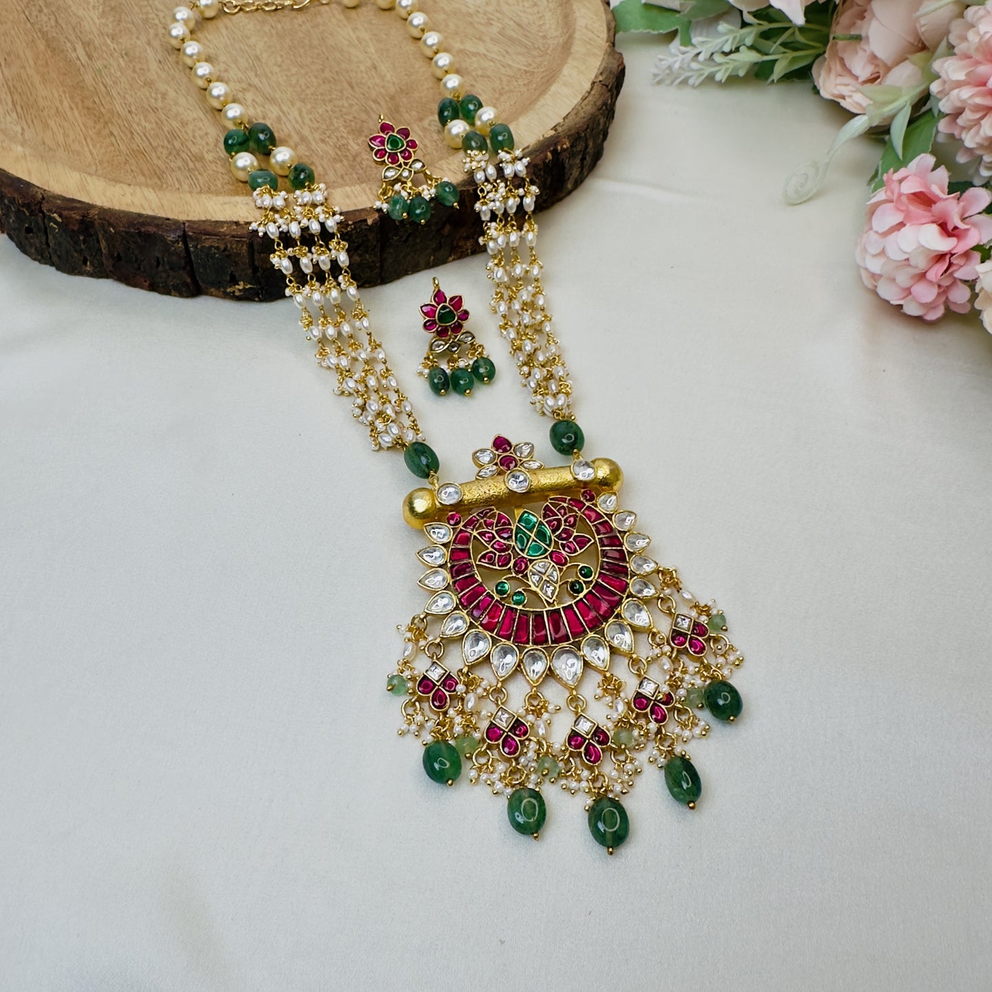 Jadau Mid Length Necklace Set