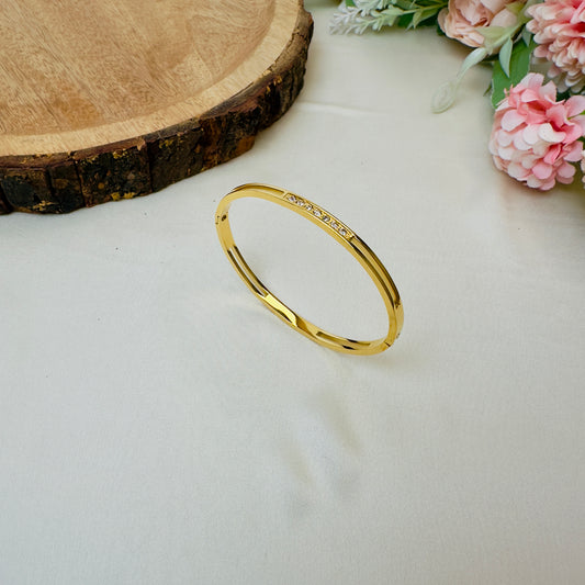 Tarnish Free Sleek Bracele