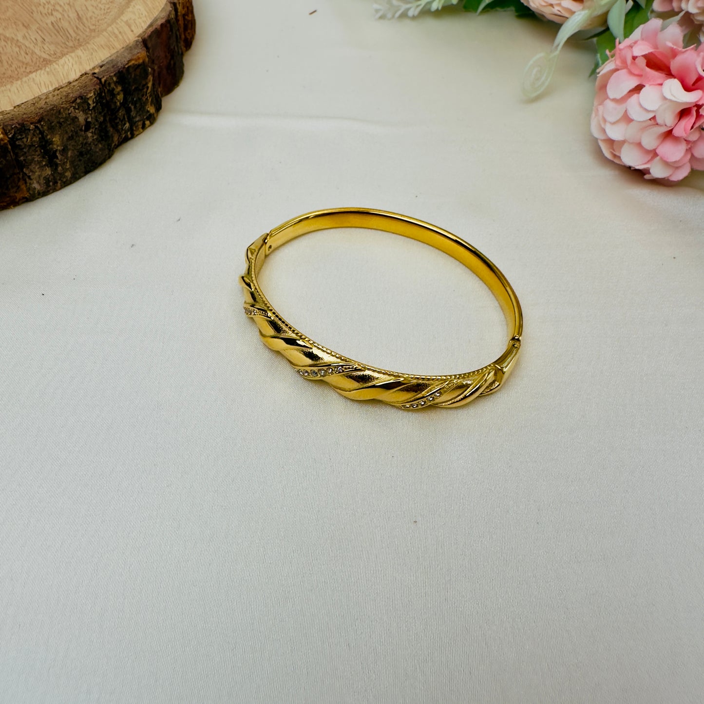AD Lining Tarnish Free Bracelet
