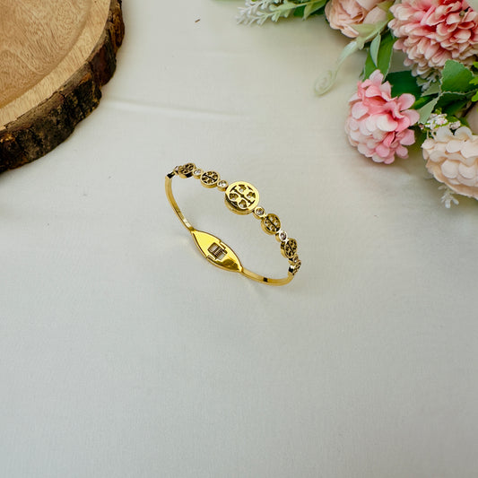 Brand Inspired Tarnish Free Bracelet