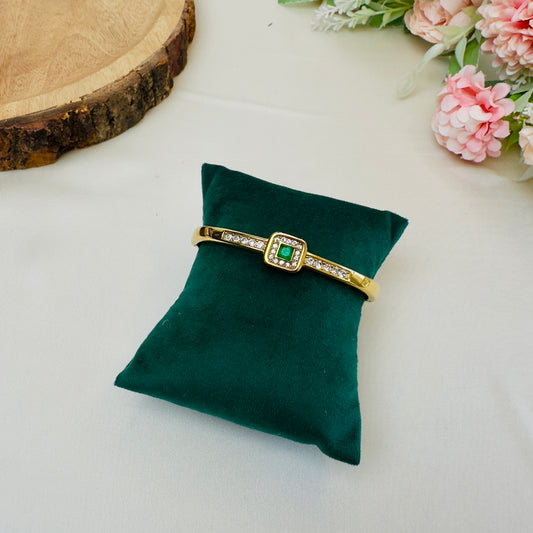 Single Green Stone Tarnish Free Bracelet