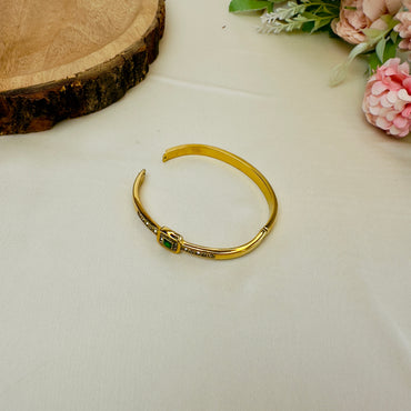 Single Green Stone Tarnish Free Bracelet