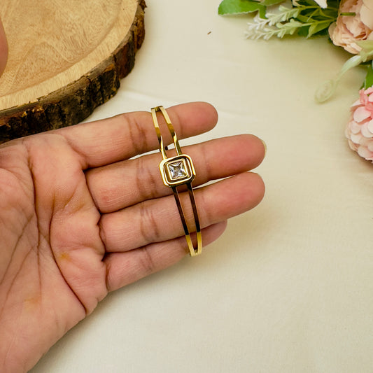 Single Solitaire Tarnish Free Bracelet